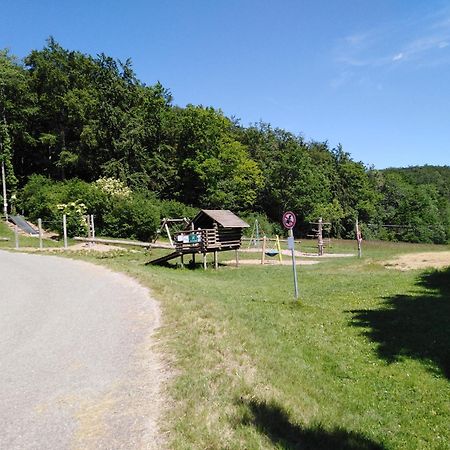 Ferienwohnung Mit Kleinem Garten Sonnenbuhl Luaran gambar