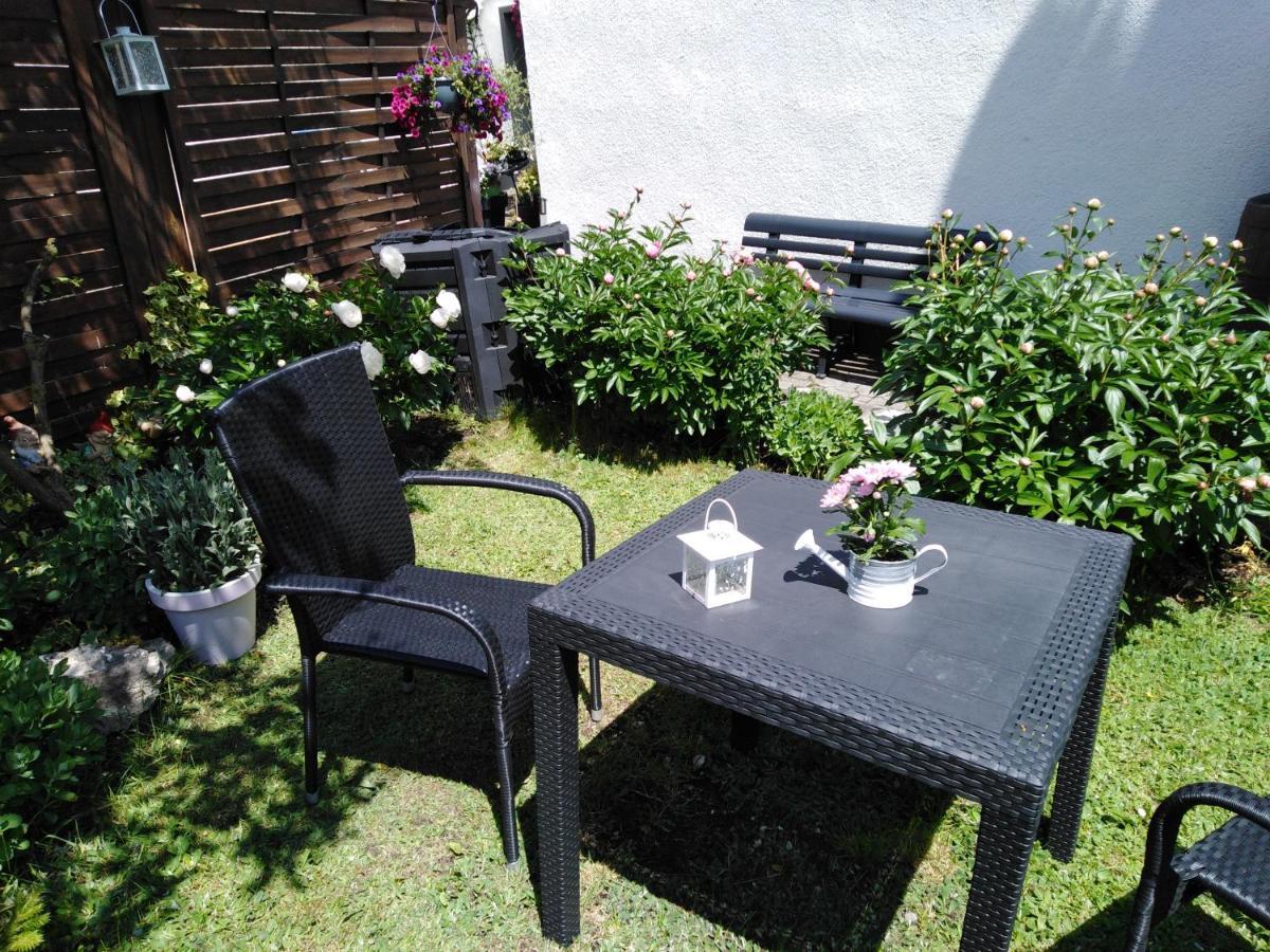 Ferienwohnung Mit Kleinem Garten Sonnenbuhl Luaran gambar